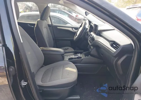 2021 Ford Escape Se Hybrid z USA, uszkodzony, nr VIN 1FMCU9BZ4MUB05331